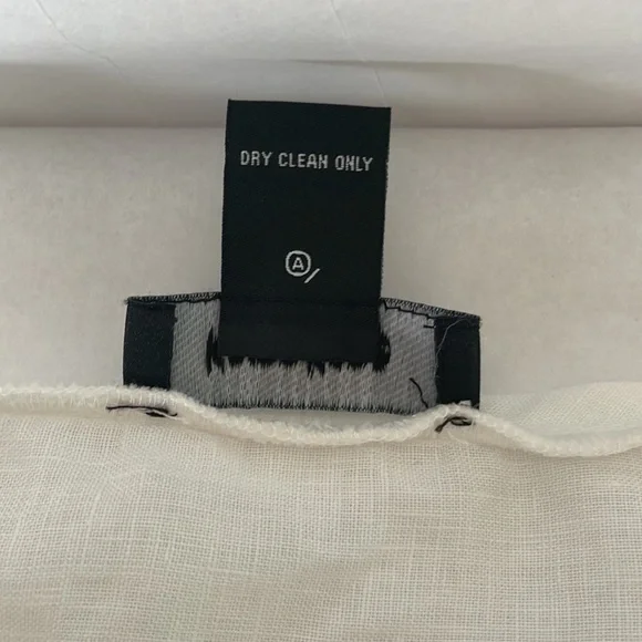 Karen Kane white embroidered 100% linen blouse size small - Picture 7 of 7